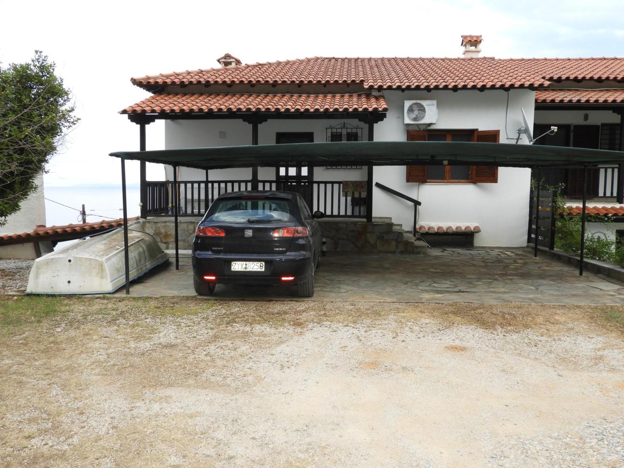 Sangue Blu Beachfront Villa Apartment Agios Nikolaos  Exterior photo